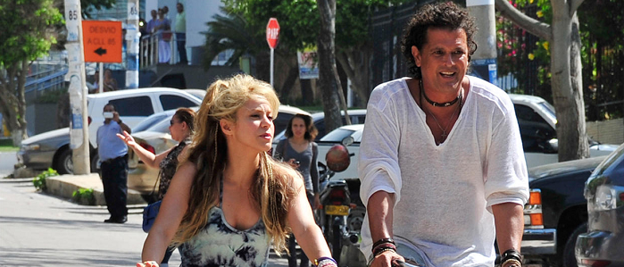 Shakira comemora o aniversário de Carlos Vives