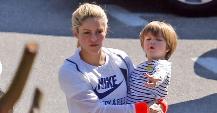 Fotos: Shakira leva o filho Sasha para a aula de natação