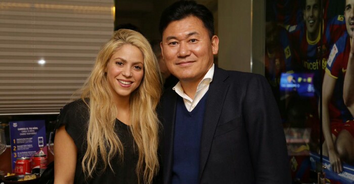 Shakira se encontra com mega empresário japonês