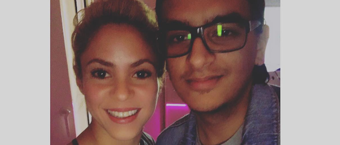 Shakira entra em estúdio com artista dominicano