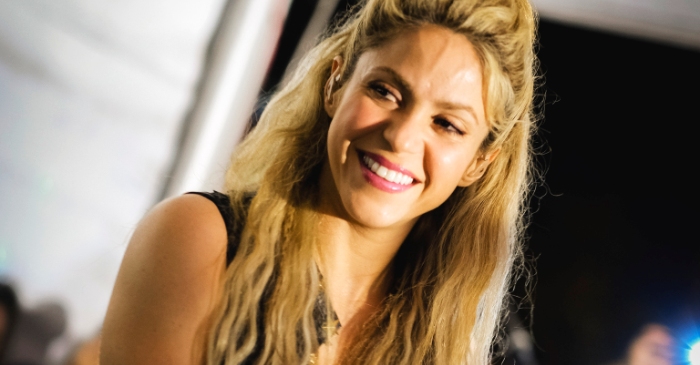 Shakira canta novos sucessos no Wynwood Yard em Miami