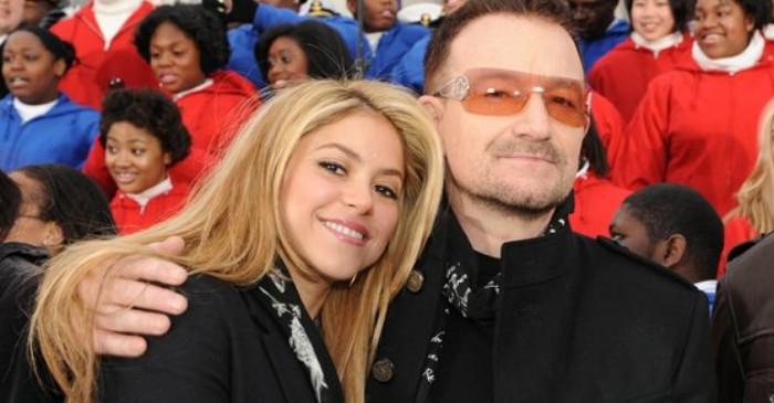 Bono Vox canta sucesso de Shakira em show do U2