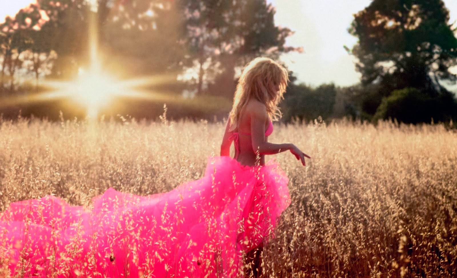 Shakira conquista seu 20º VEVO Certified com “Sale el Sol”