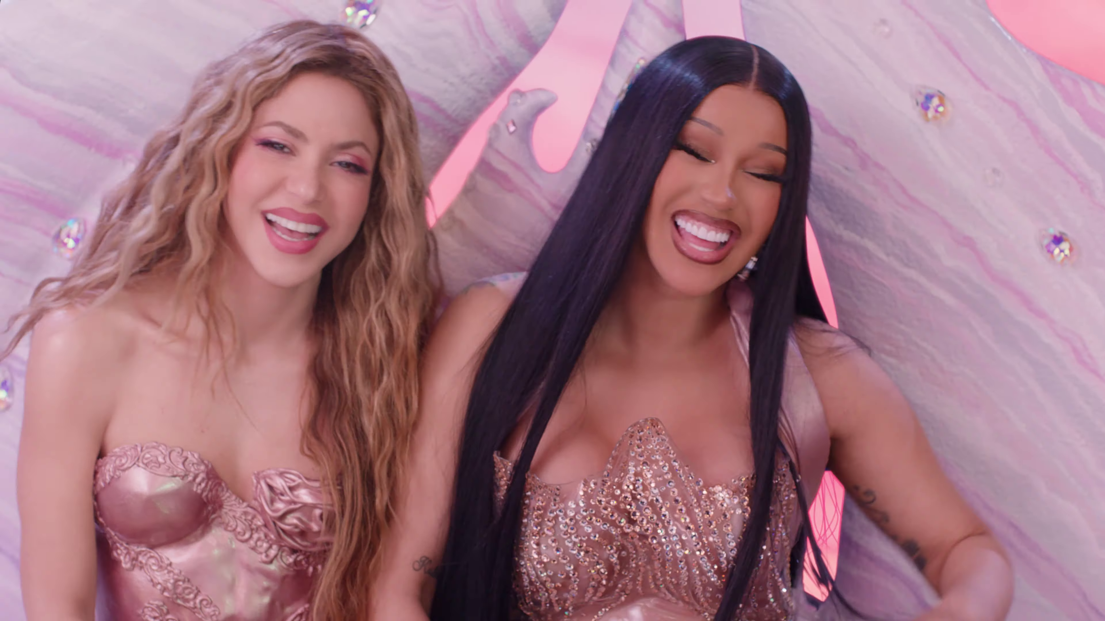 Shakira é indicada ao VMA com “Puntería” na categoria “Best Latin”